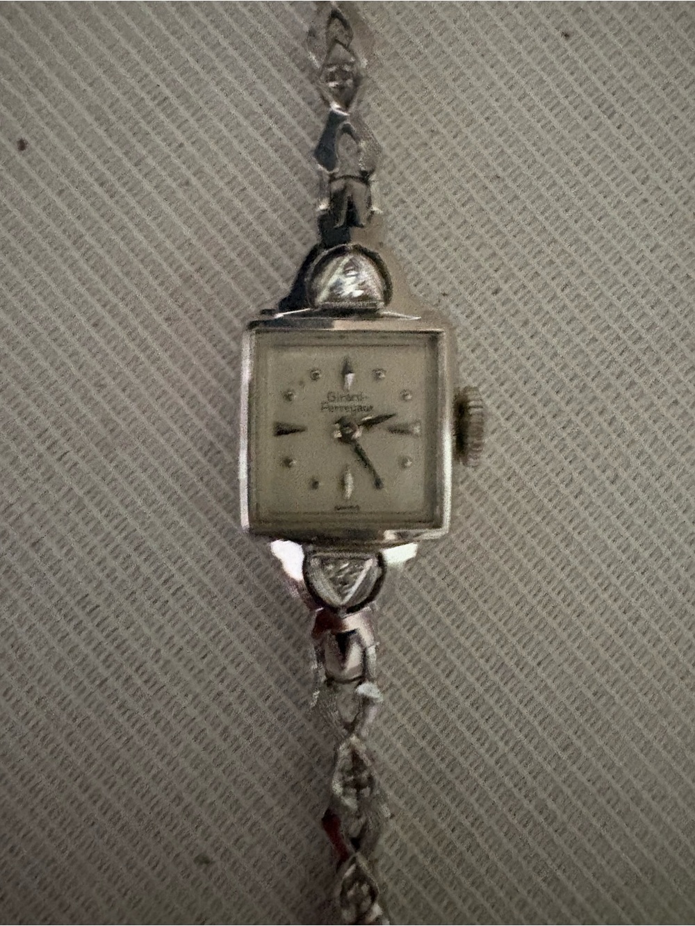 Girard-Perregaux Vintage Swiss Ladies Watch — Silver & Cream - Picture 6 of 11